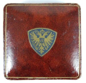 Estuche con EK2, 1914, Pasador, y Insignia Herido