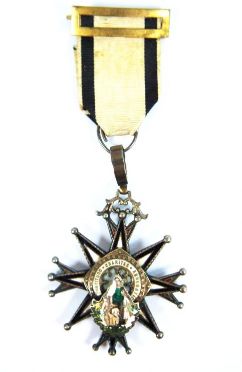 Medalla de la "Orden Civil de Beneficiencia"