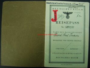 Pasaporte Alemán para un Ciudadano Judío Marcado "J" de 1939