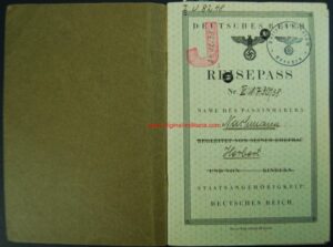 Pasaporte Marcado "J" y Contrato de Trabajo para un Ciudadano Alemán Judío, 1938