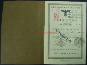 Pasaporte Marcado "J" para una Mujer Judía, 1939