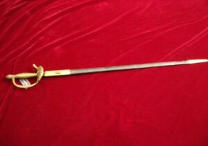 Espada de ceñir para oficial de artillería.