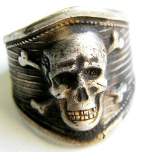 Anillo de Plata "800" para un Miembro del MVSN