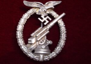 Distintivo de Guerra de Artillería Antiaérea de la Luftwaffe.