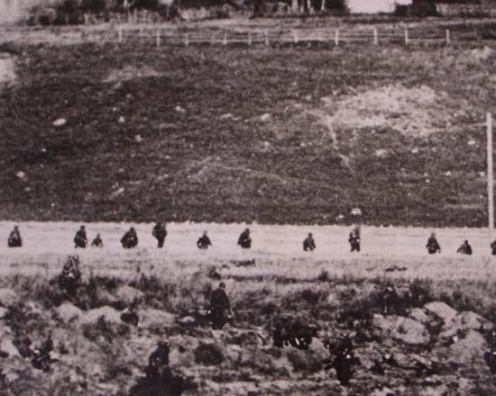 Foto de Prensa de infantería en el Frente del Este.