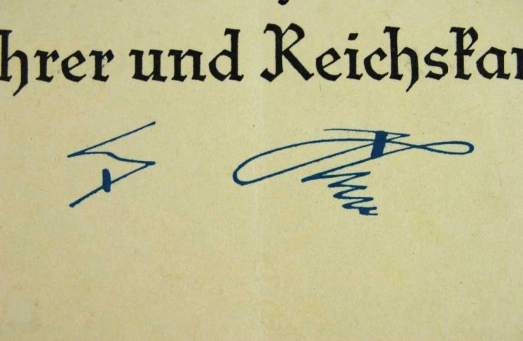 Documento con Firma Faccímil de Hitler y Firma Autografa de "Otto Georg Thierack"