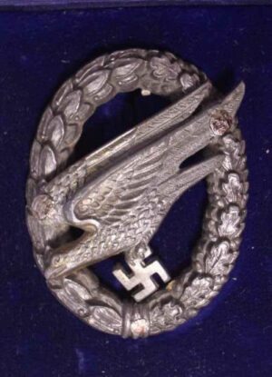 Estuche con Insignia de Paracaidista