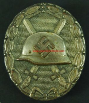 WH/ Distintivo de Herido M1939, Código "30"