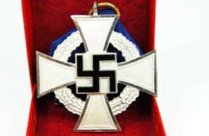 Estuche con Cruz de 25 Años de Servicioc Leales al Estado "Friedrich Keller"