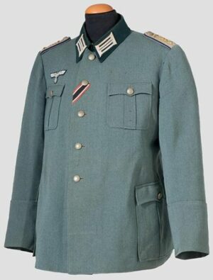 Uniforme de Capitán Médico de la Reserva