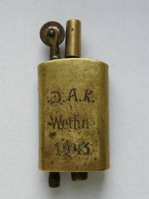 Mechero de latón del "DAK"