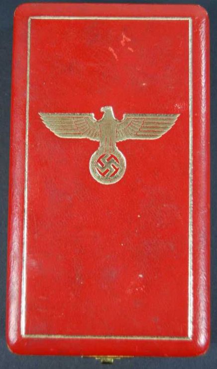 Orden del Águila Alemana de 3ª Clase con Espadas en Estuche