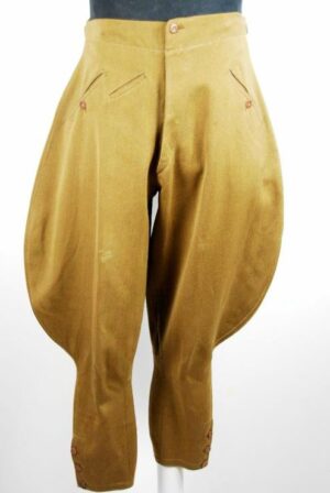 SA, Breeches