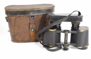 Estuche con Prismáticos 6 x 30 "Marine-Triëder" de "C.P. Goerz Berlin"de la Marina de Guerra Imperial