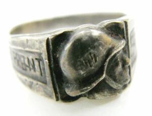 Waffen SS, Anillo de Plata "835S" marcado "Ostfront, 1941-1942"