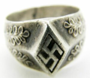 HJ/ Anillo para un Miembro de HJ en Plata "800"