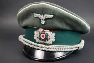 Gorra de Plato para un Oficial de Infantería