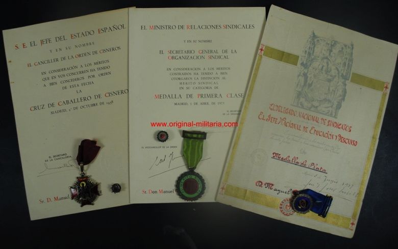 Conjunto de Medallas del Movimiento de un Divisionario