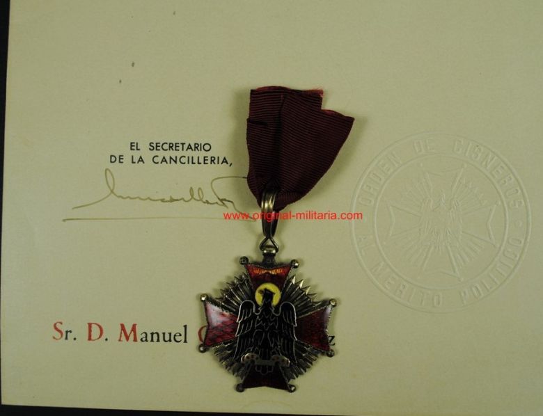 Conjunto de Medallas del Movimiento de un Divisionario