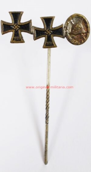WH/ Needle with 3 Miniature Awards
