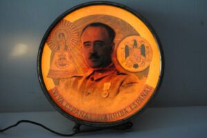 Pantalla de Mesa o pared con Luz con Efigie de Franco y Alegorias