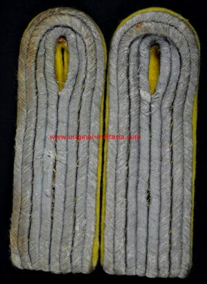 LW/ Hombreras para un Leutnant de Vuelo