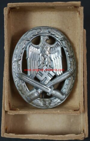 WH/ Distintivo General de Asalto "1" en su Caja.