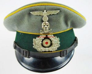 WH/ Gorra de Plato de Suboficial del "17 Regimiento de Caballería de Braunschweig"