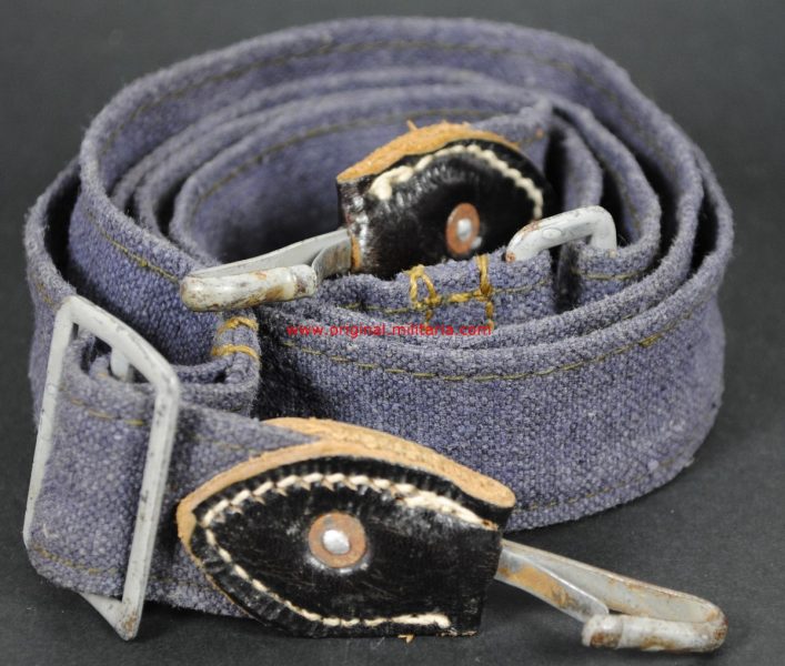 thumbnail image 2 of German WW2 M31 Bread Bag With Shoulder Strap – Luftwaffe Blue Reproduction 2 of 3