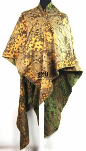 Waffen SS/ Oak Leaf Camo Zeltbahn with Strap, Very Rare -- Waffen SS/ Poncho de Camuflaje Árbol con Correa, Sin Estrenar