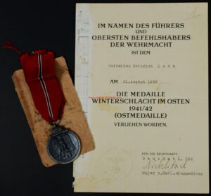 Wehrmacht/Herr Russian Front Medal 1941/42 Award Document with Medal -- WH/ HEER Concesión y su Medalla del primer Invierno en Rusia, 1941/42