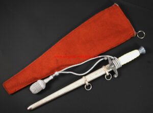 Wehrmacht/Heer, Officer's Dagger with Engraved Damascus Blade with Cover and Portepee by F. Dick-- Wehrmacht/Heer, Daga Damasquinada y Gravada de Oficial de F. Dick con Funda