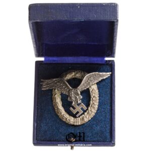 Luftwaffe/ Insignia de Piloto tipo J3 de C.E Juncker, Berlín en su Estuche