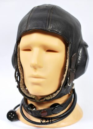 Luftwaffe/ Legión Cóndor, Casco de Vuelo de Invierno Modelo "LKpW101". Talla 59. Perfecto