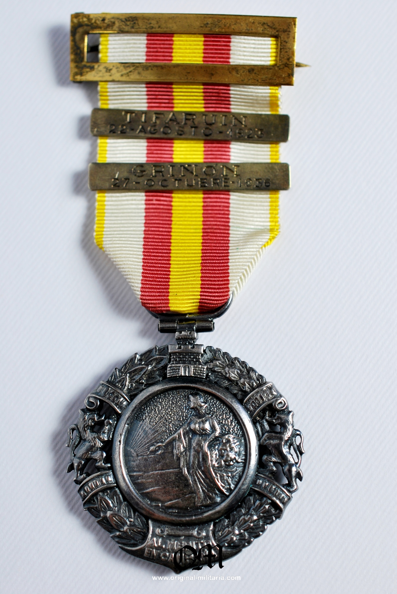 Medalla Militar Individual con 2 Pasadores, Manufactura de Saz - Original  Militaria