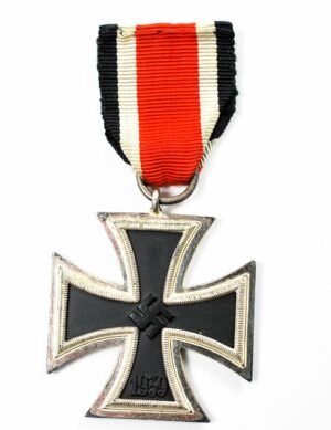 Wehrmacht/ Cruz de Hierro 1939 de 2ª Clase, Código "100"