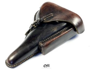Funda para la P08 (Luger), Variante para Tropa Montada, con Manufactura y Waffenamt, 1941.