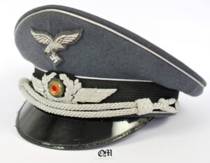 Gorra de plato de Oficial de la Luftwaffe. Talla 60.