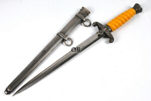 M35 Army Officer's dagger made by Anton Wingen Jr., Solingen (“A.W. Jr"). Very Rare
