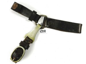 Colgador de Tres Piezas para Dagas de la SA/NSKK/SS