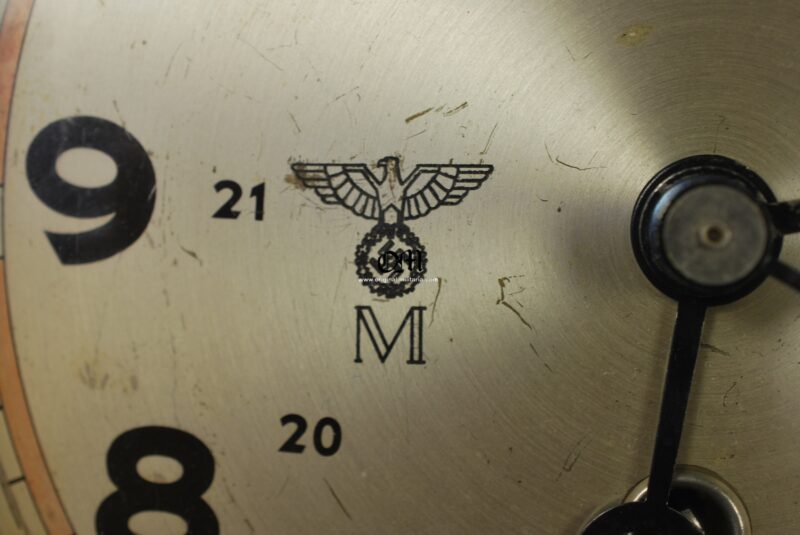Reloj de Mamparo de Ocho días para Submarinos de la Kriegsmarine de la Firma "Junghans". Modelo Temprano por el número de serie, circa 1940/41 - Imagen 2