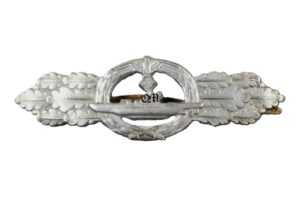 2nd Pattern U-Boat Front Clasp in Silver by "Schwerin & Söhne, BerlIn". Very hard to find this RARE Award!