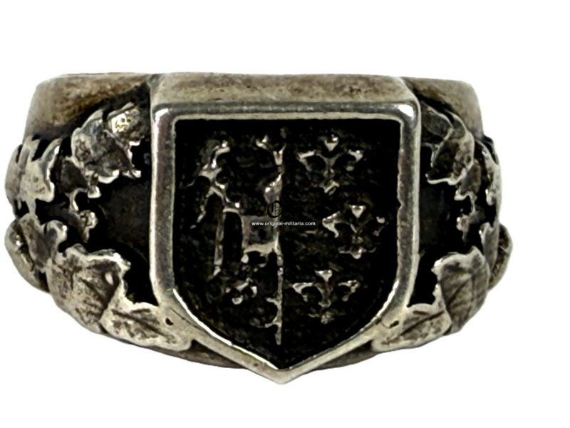 Silver SS Ring possibly for a Member of the 33rd SS Volunteer Grenadier Division "Charlemagne" - Image 2