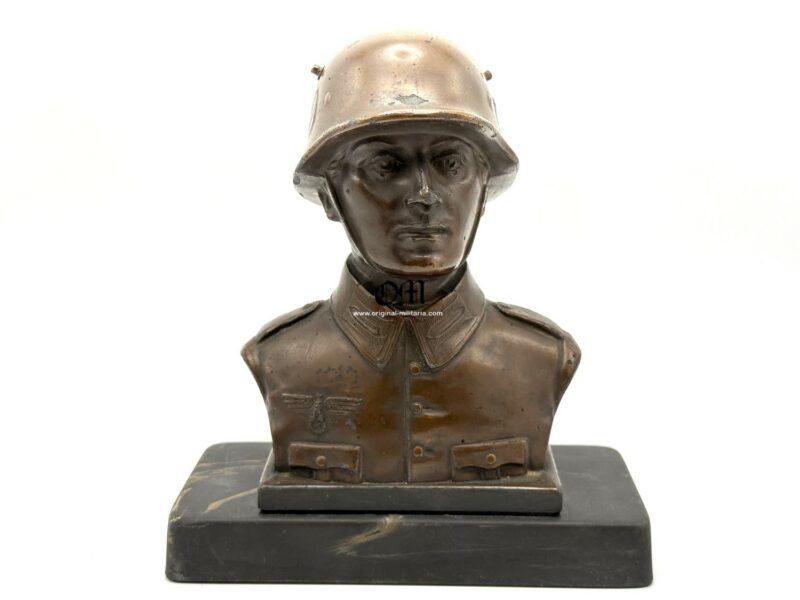 Wehrmacht/Heer Soldier Bust with Base for Table Decoration