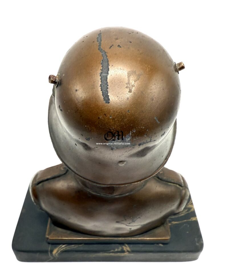 Wehrmacht/Heer Soldier Bust with Base for Table Decoration - Image 6