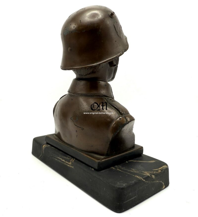 Wehrmacht/Heer Soldier Bust with Base for Table Decoration - Image 7