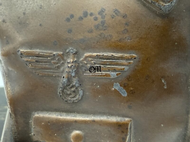 Wehrmacht/Heer Soldier Bust with Base for Table Decoration - Image 11
