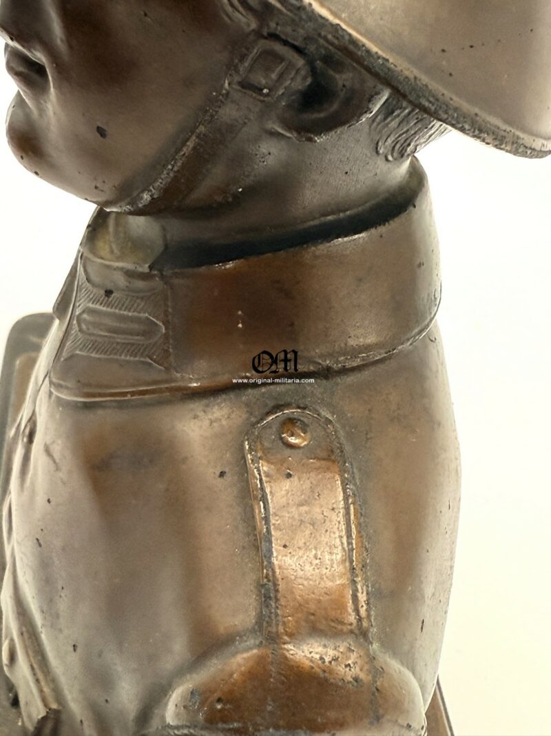 Wehrmacht/Heer Soldier Bust with Base for Table Decoration - Image 13