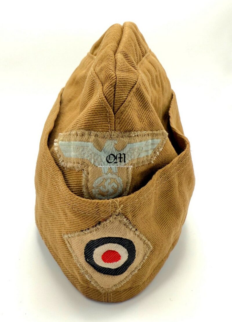 Gorro Cuartelero Tropical para Tropa y Suboficiales de Luftwaffe con Insignias del Heer, Muy Raro, 1941 - Imagen 3