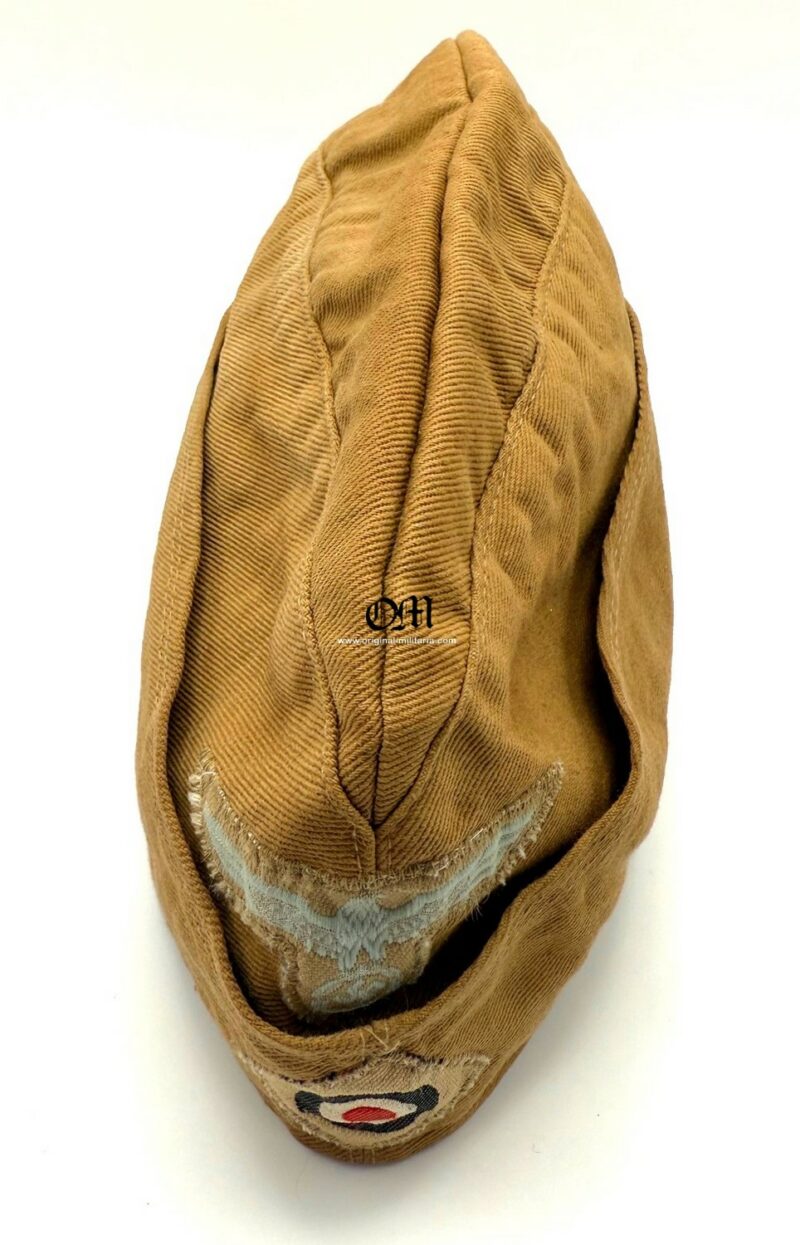 Gorro Cuartelero Tropical para Tropa y Suboficiales de Luftwaffe con Insignias del Heer, Muy Raro, 1941 - Imagen 4